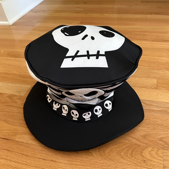 Disney Tim Burton's Nightmare Before Christmas Top Hat, Tote & Suspenders - Picture 16 of 16